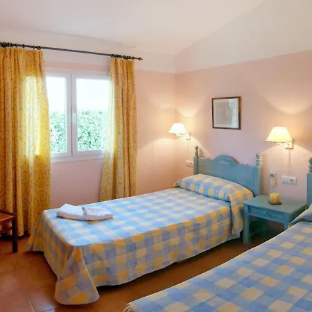 Holiday Home Villas Begonias - Cbo110 Vakantiehuis Cala 'n Bosch