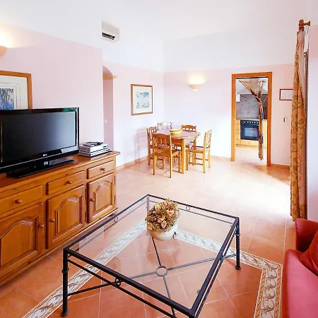 Holiday Home Villas Begonias - Cbo110 Hébergement de vacances Cala'N Bosch (Menorca)
